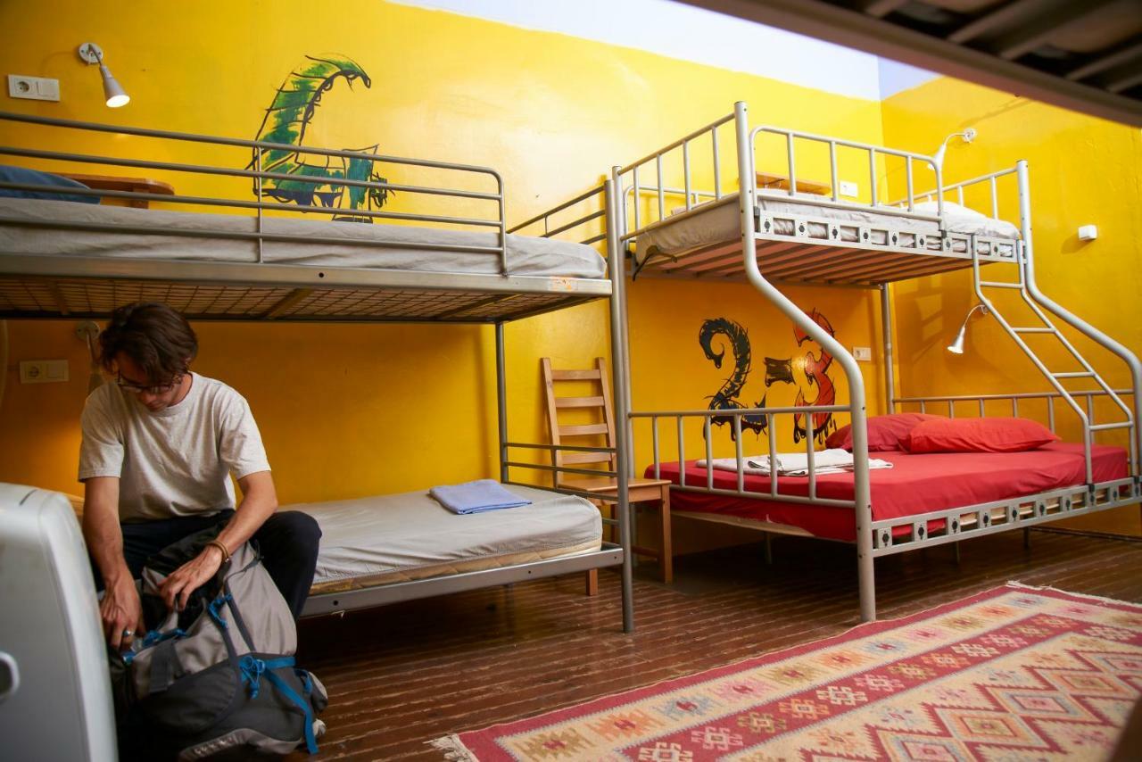Chillout Lya Hostel & Lounge อิสตันบูล ภายนอก รูปภาพ